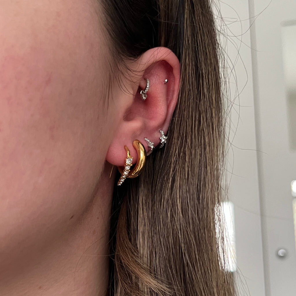 GLOWYBYCHLOE x VINX Jillian Drop Earrings Clear